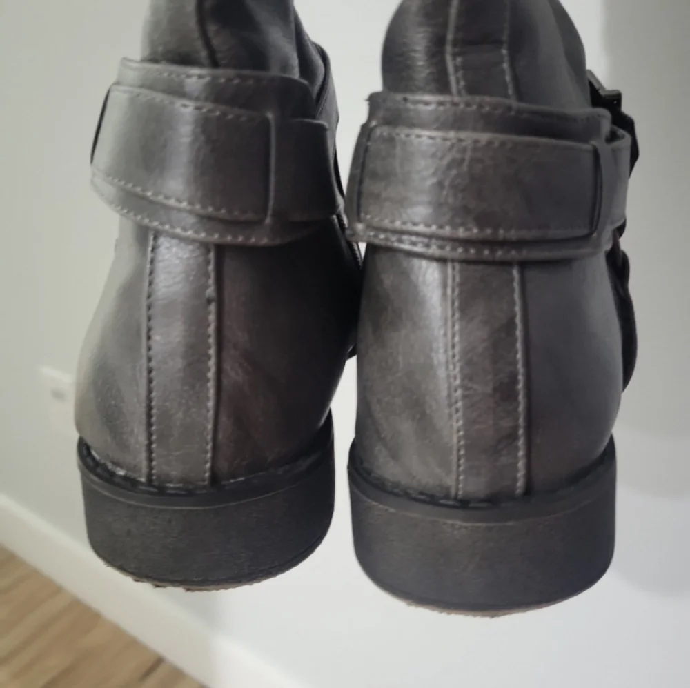 Justfab boots 8.5 - Picture 4 of 7